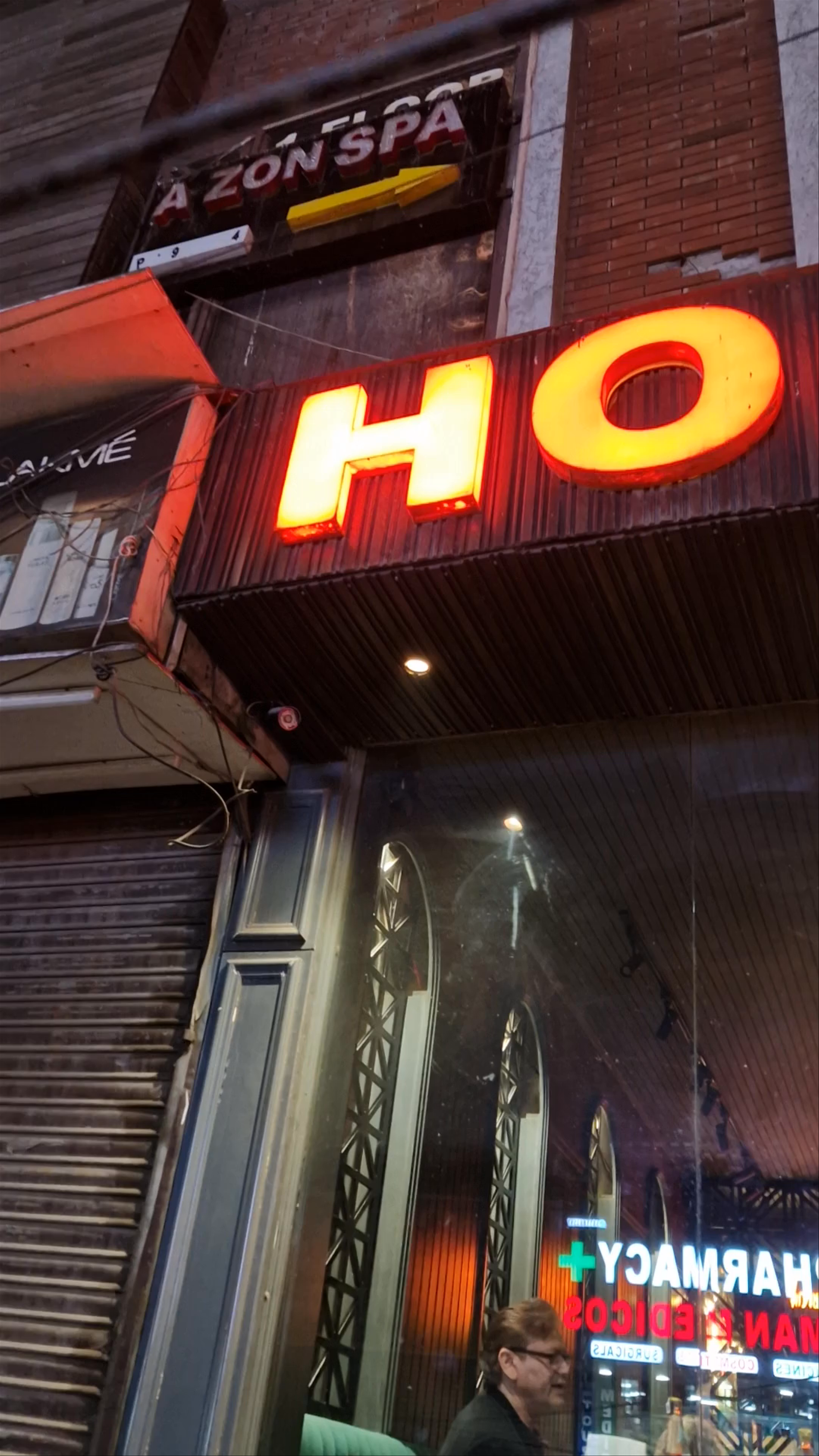 Cafe Hooters