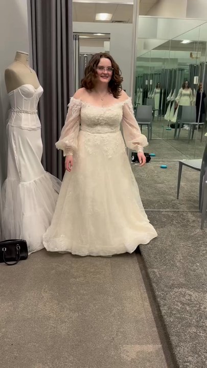 Red Carpet Alterations - Before! Dress was frumpy and didn't flatter my upper half. - Sewing & Alterations Near Me - Columbus, Ohio