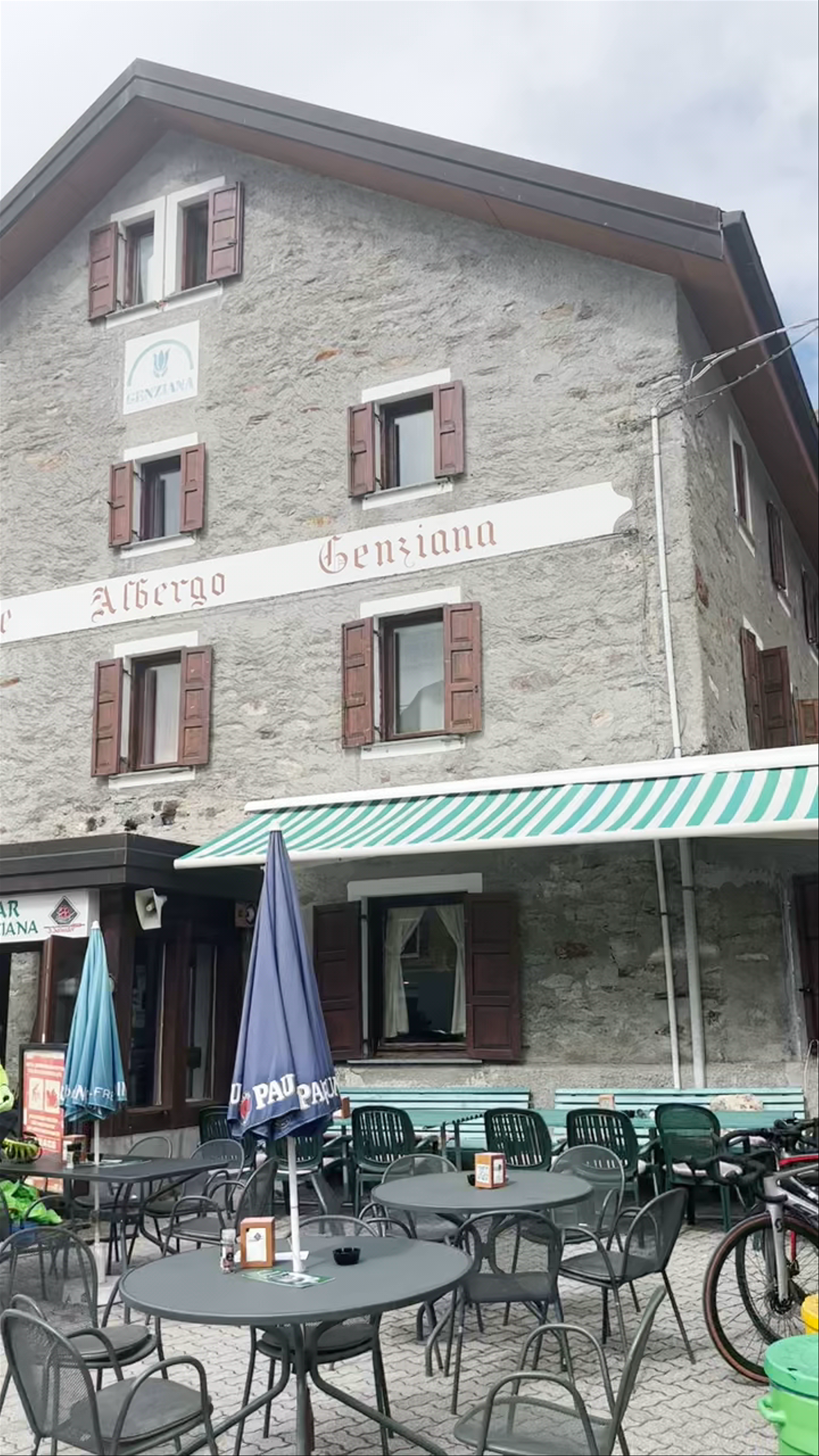 Ristorante Albergo La Genzianella: Cozy Alpine Dining in Lombardia, Italy