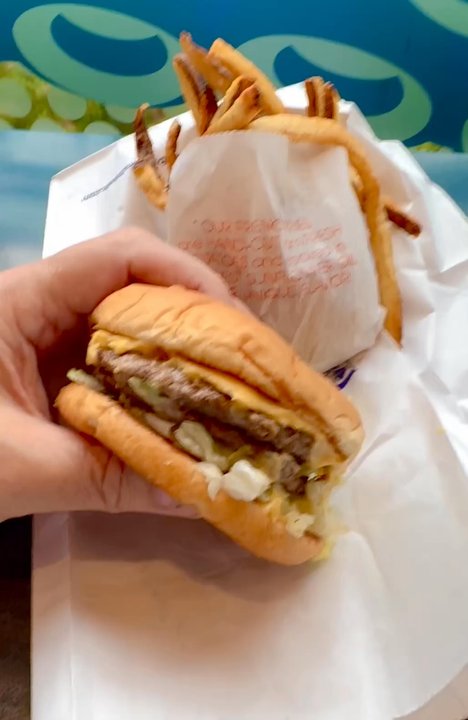 Dick's Drive-In - Burgers Near Me - Bellevue, Washington