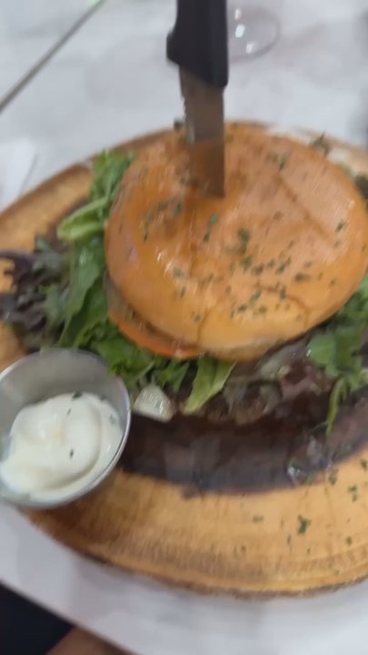 REDDS - Burger - American Near Me - Houston, Texas