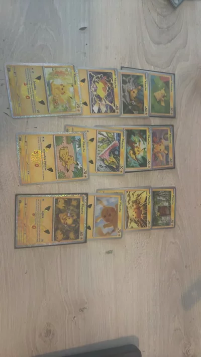 Pokemon Pikachu Trading Cards obraz 1