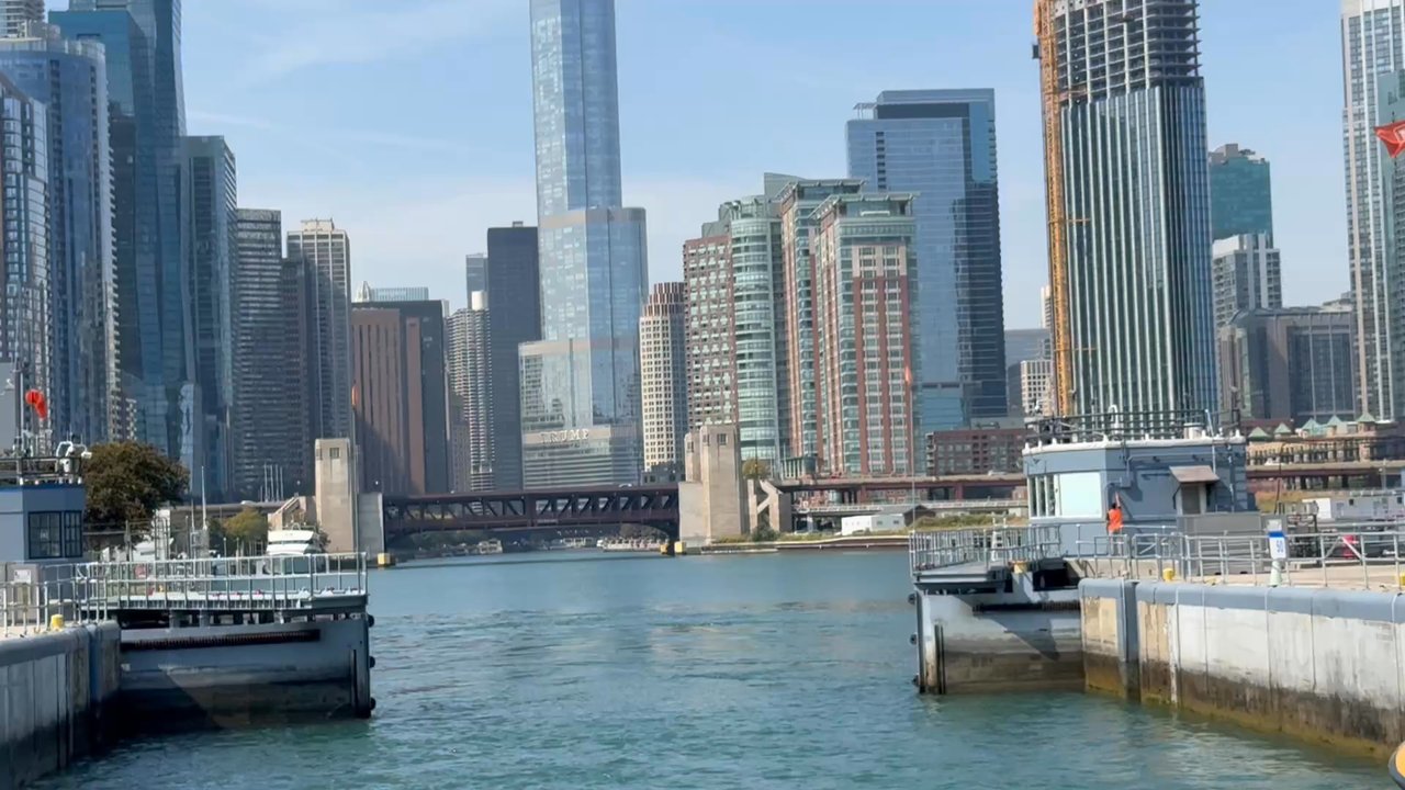 Chicago River - Boating Near Me - Chicago, Illinois