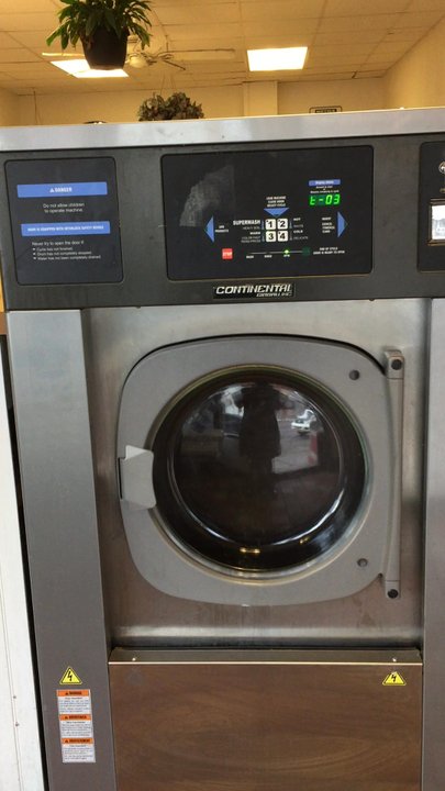 South Wedge Laundromat - $4.50 each one of machine (big load about 30lb) - Laundromat Near Me - Rochester, New York