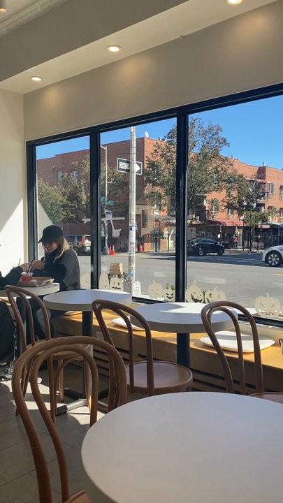 Internet And Coffee - I adore this coffee shop.It's spacious, cozy& drenched in natural light from huge windows. Perfect for friends or study. Laptop-friendly. - Cafes Near Me - Brooklyn, New York