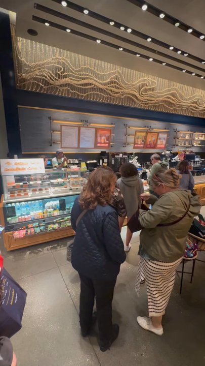 Starbucks - Inside - Coffee & Tea Near Me - Annapolis, Maryland