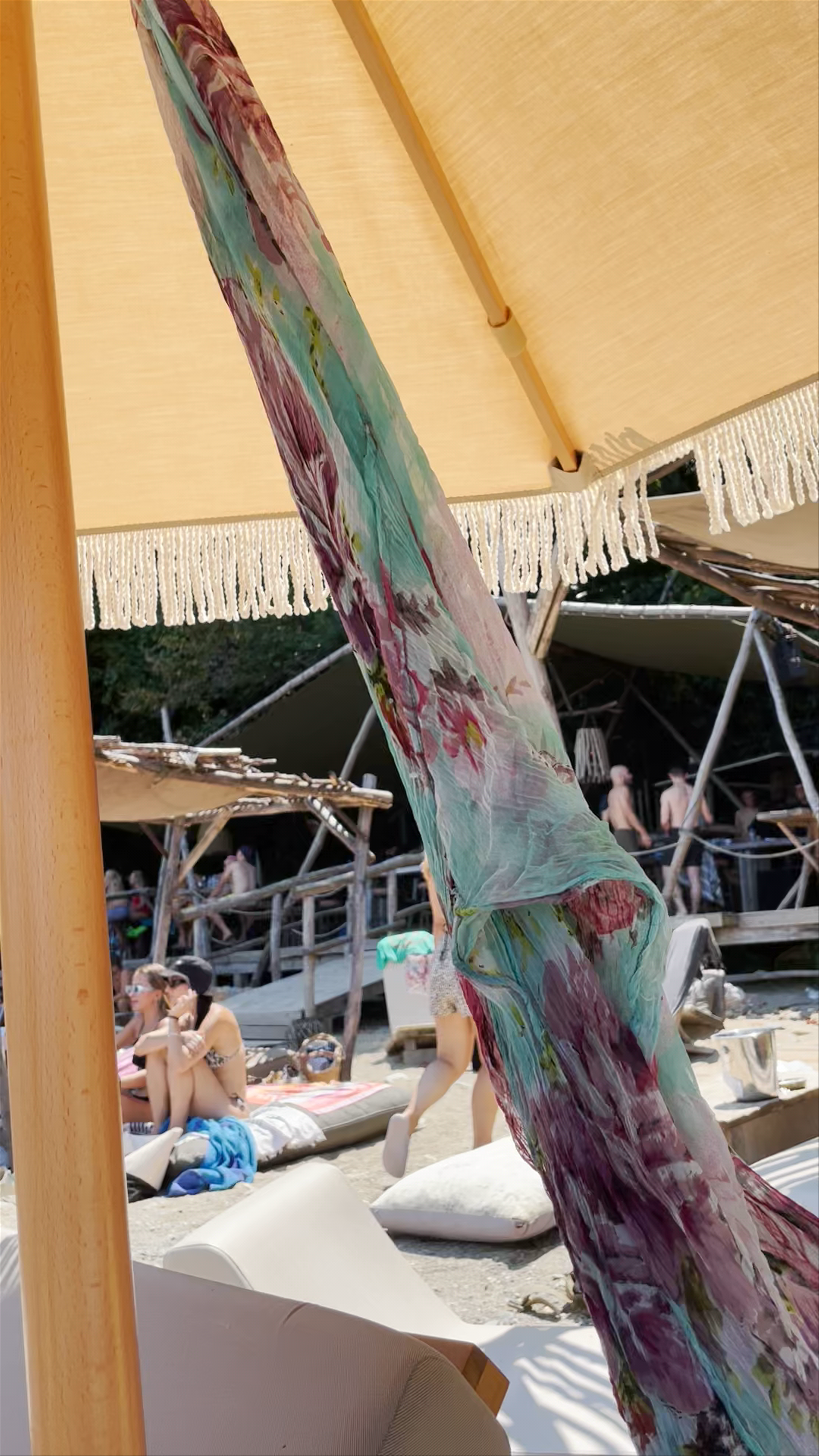 Psarolakas Beach: Bohemian Vibes and Sun-Kissed Bliss in Greece