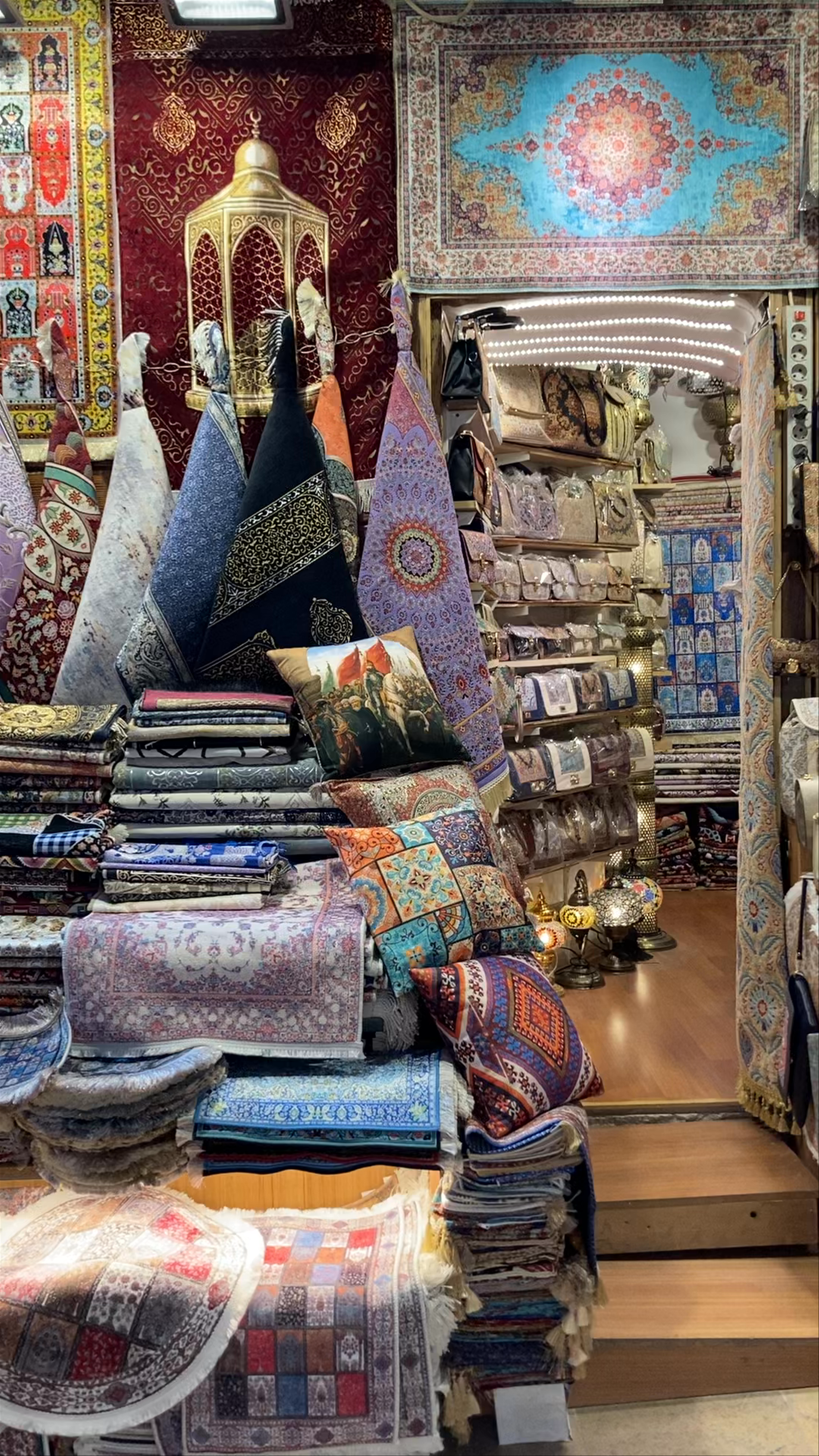 Beyazıt Grand Bazaar: The Heartbeat of Istanbul’s Timeless Market