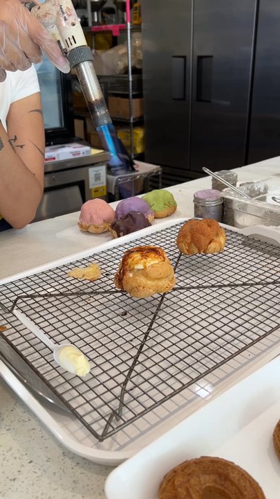 Beard Papa's - Making puff live - Desserts Near Me - Cupertino, California