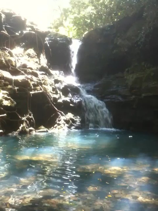 Kalauao Trail - If you're lucky, you'll get to see the waterfall flowing.  You'll have to go after several days of heavy rain. - Hiking Near Me - Aiea, Hawaii