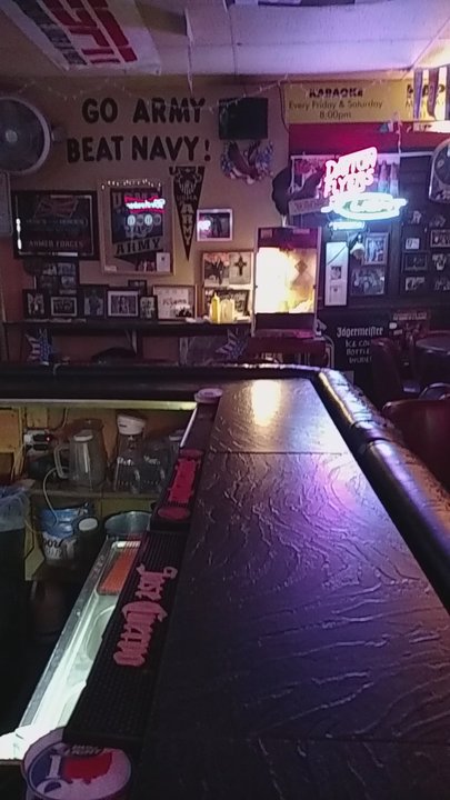 Red Carpet Tavern - Big TV's Friendly peeps - Bars Near Me - Dayton, Ohio