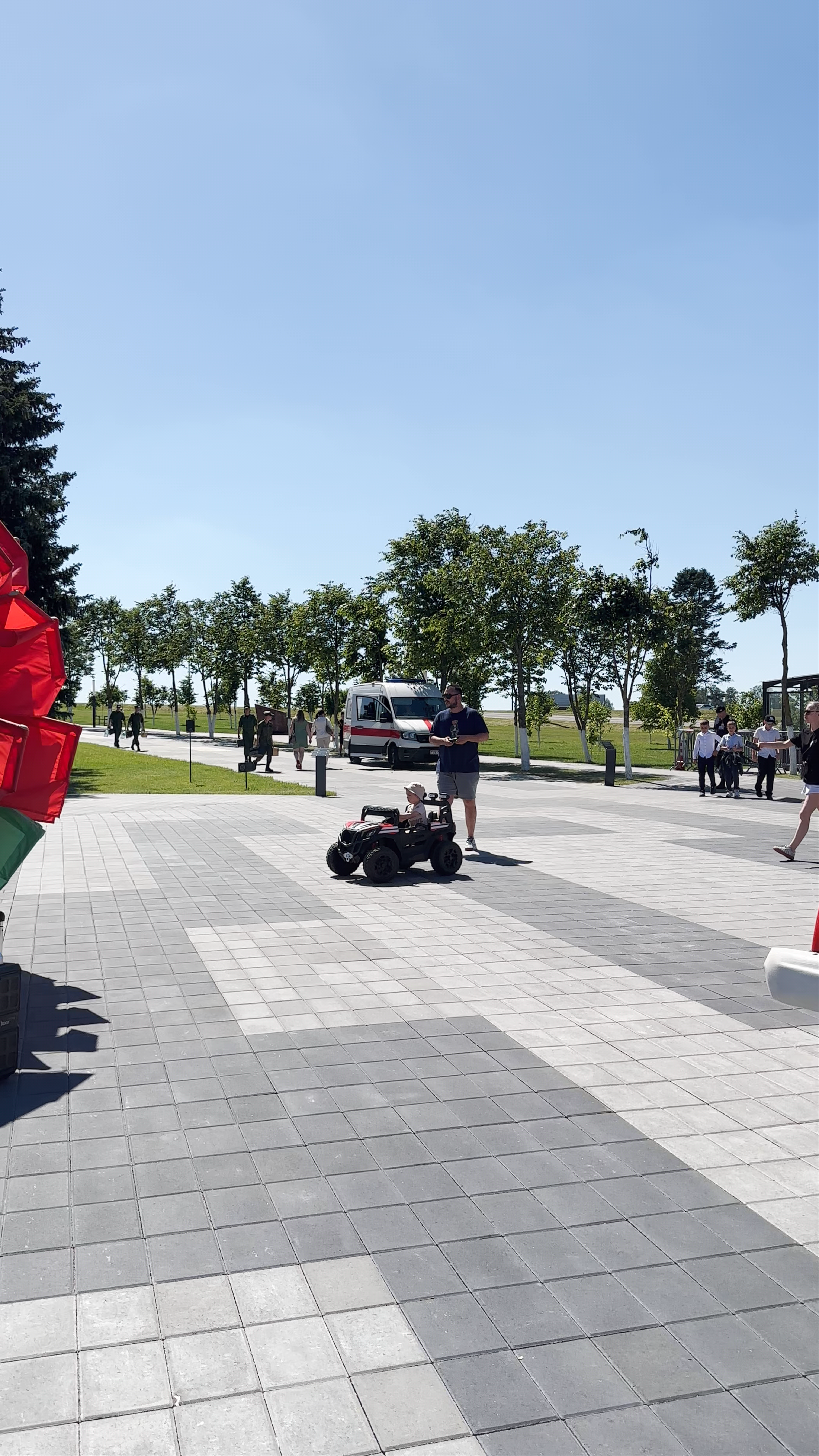 Ekspozitsiya Sovetskoy Voyennoy Tekhniki U Kurgana