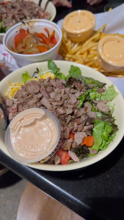 Firestone Grill - Tri tip cop salad with thousand island dressing - Barbeque Near Me - Bakersfield, California
