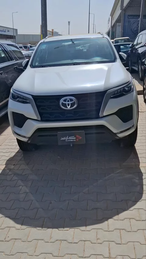 تويوتا فورتشنر GX 2022