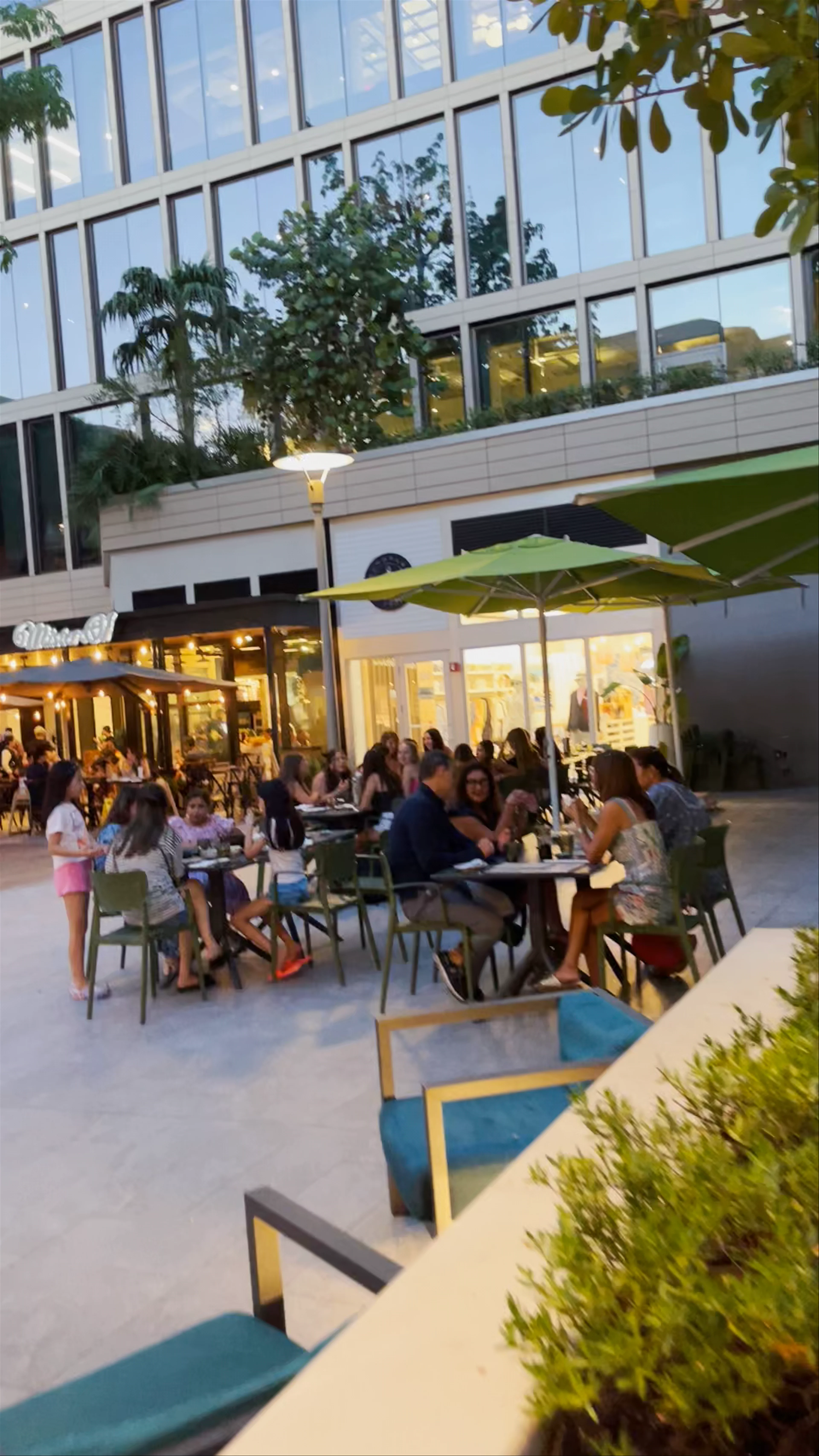 CocoWalk, Grand Avenue, Coconut Grove