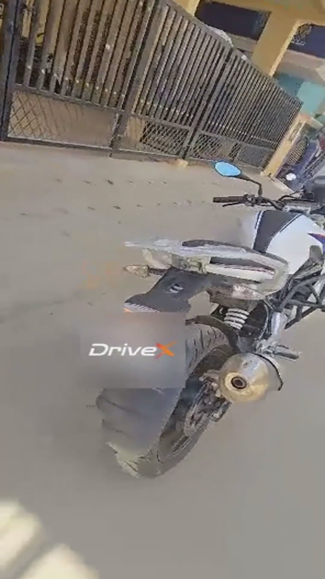 Walk-around video thumbnail