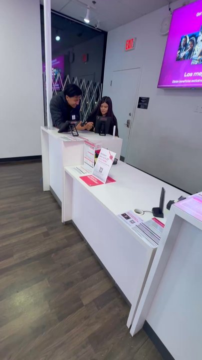T-Mobile - Mobile Phones Near Me - Phoenix, Arizona