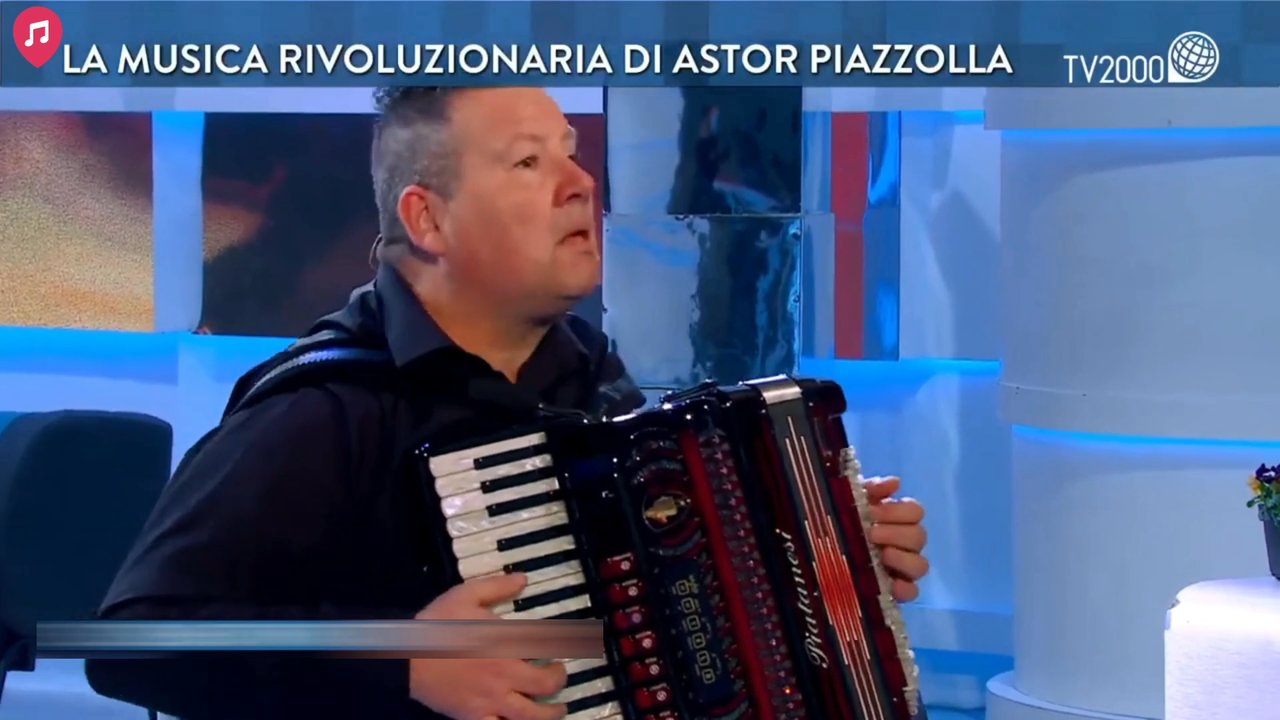 Capital Folk - Solo Accordion (Libertango) - video