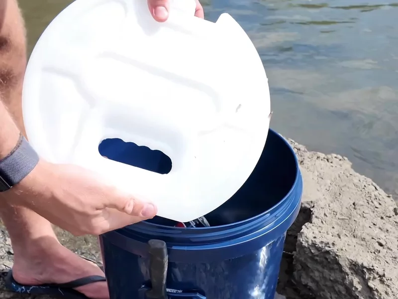 Bucket Bro