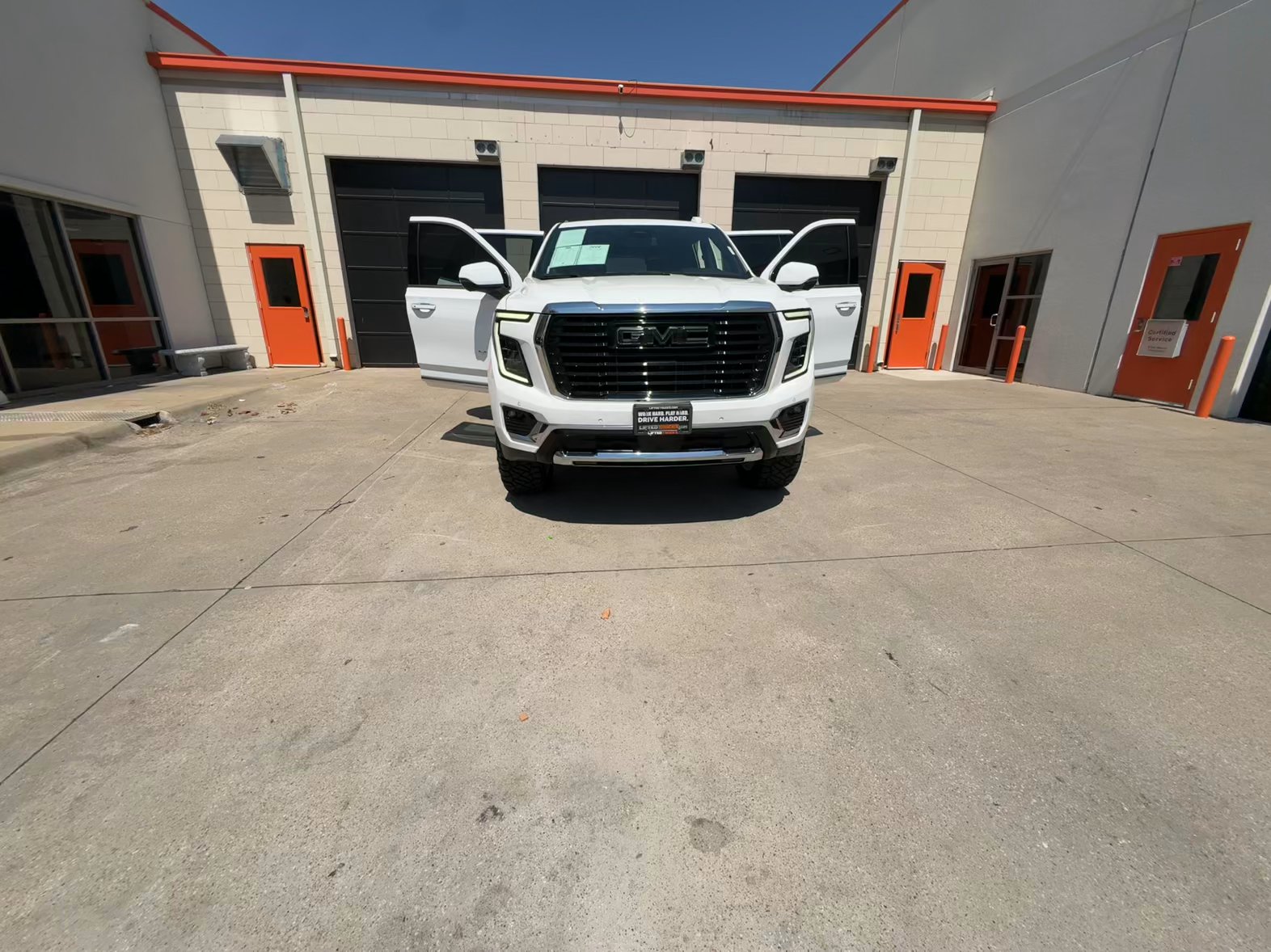 Lifted Trucks - #TX10663 - 2025 GMC Yukon Elevation