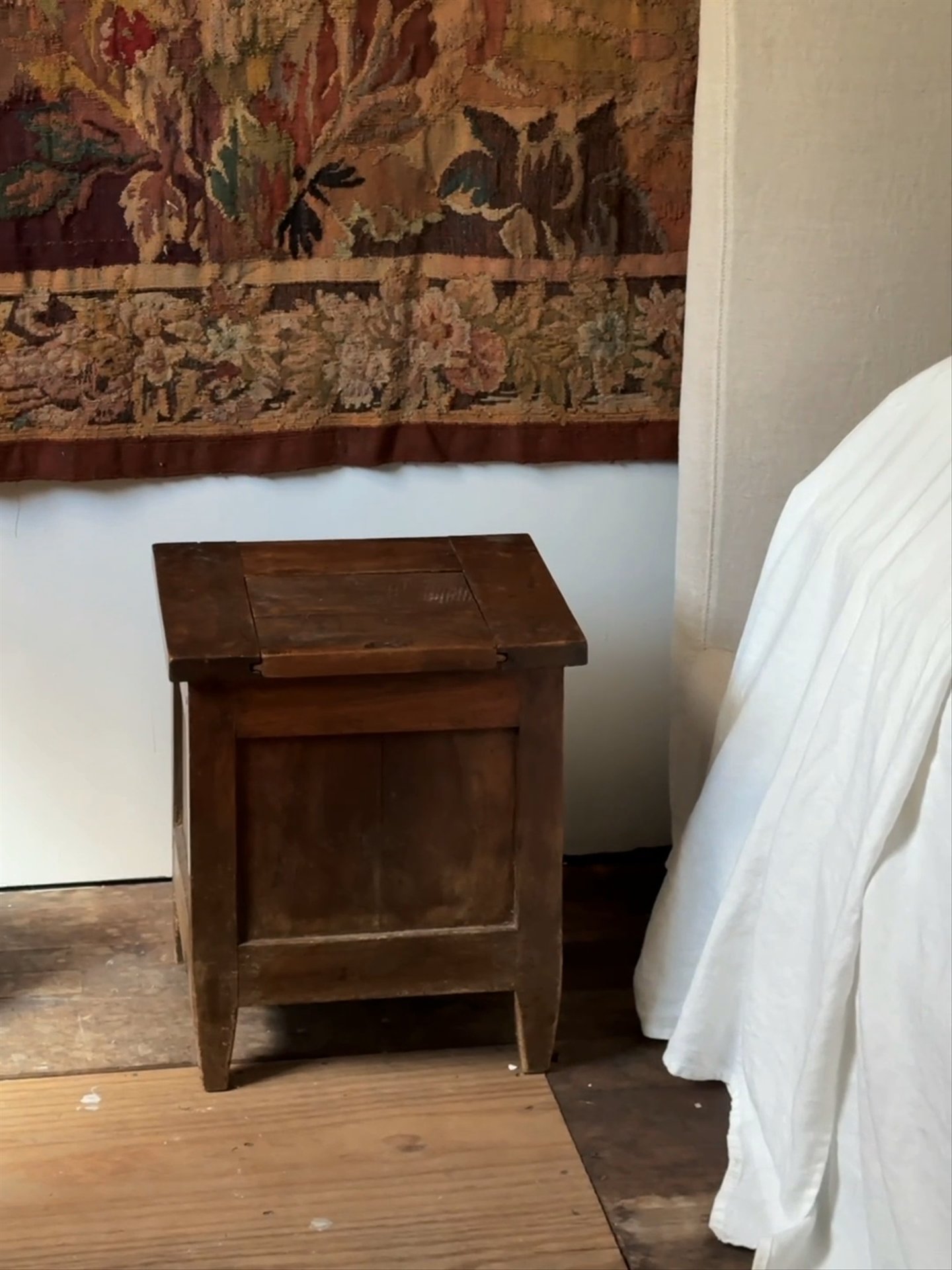 Salt Box Oak Stool