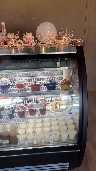 The Quynh Cafe - Interior - Desserts Near Me - Duluth, Georgia