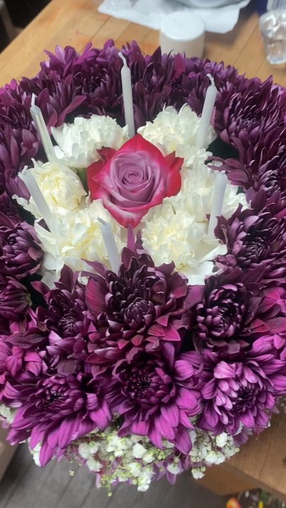 Sweet Creations Brookfield Flowers - Florists Near Me - Brookfield, Illinois