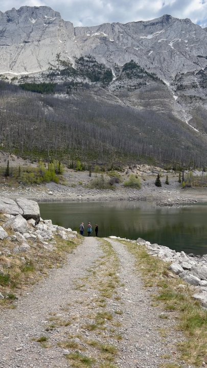 Medicine Lake - Lakes Near Me - Jasper, Alberta
