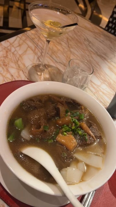 Red 8 - Dim Sum Near Me - Everett, Massachusetts