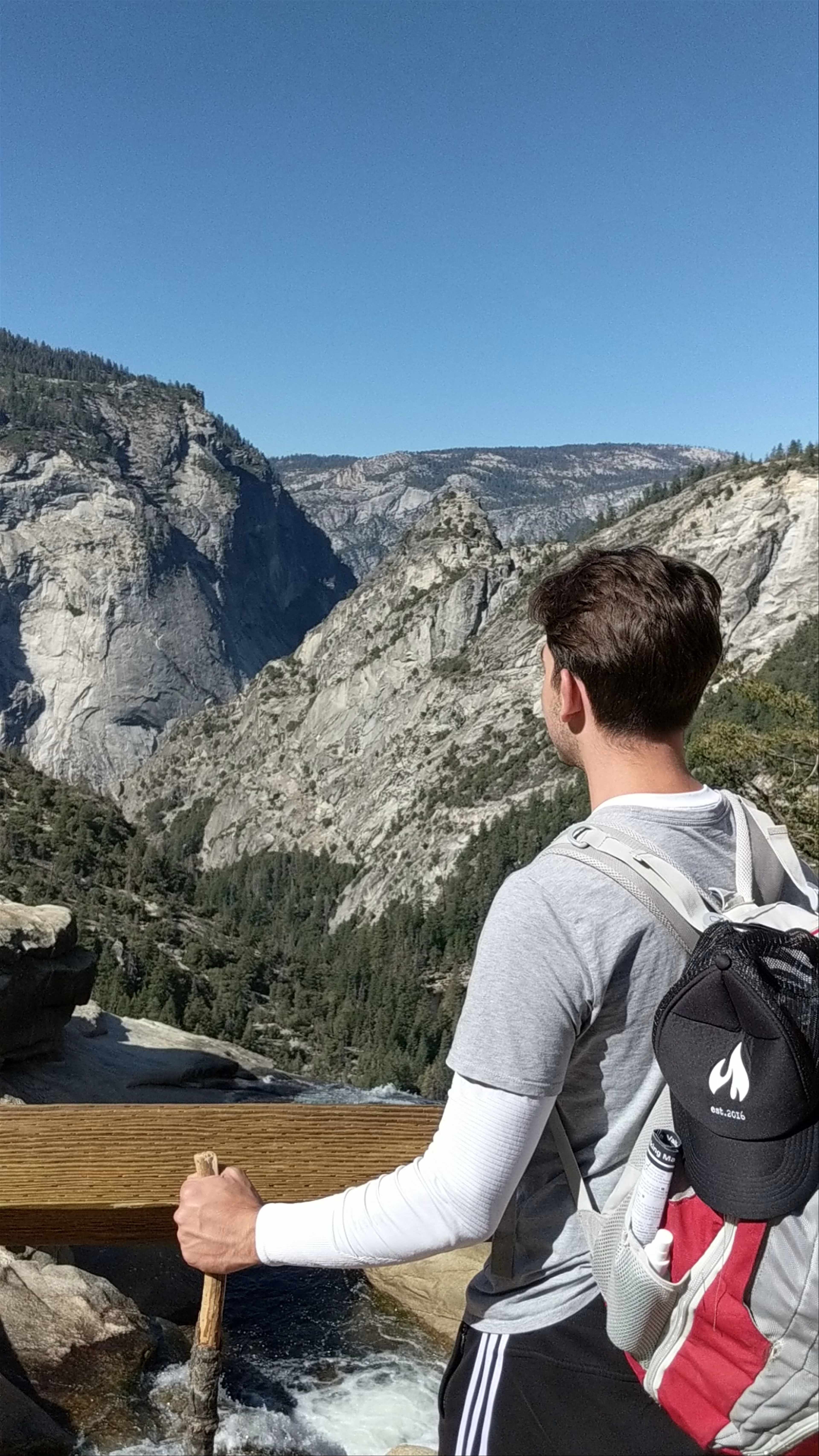 Nevada Fall Hike: Majestic Yosemite Waterfalls and Scenic Views
