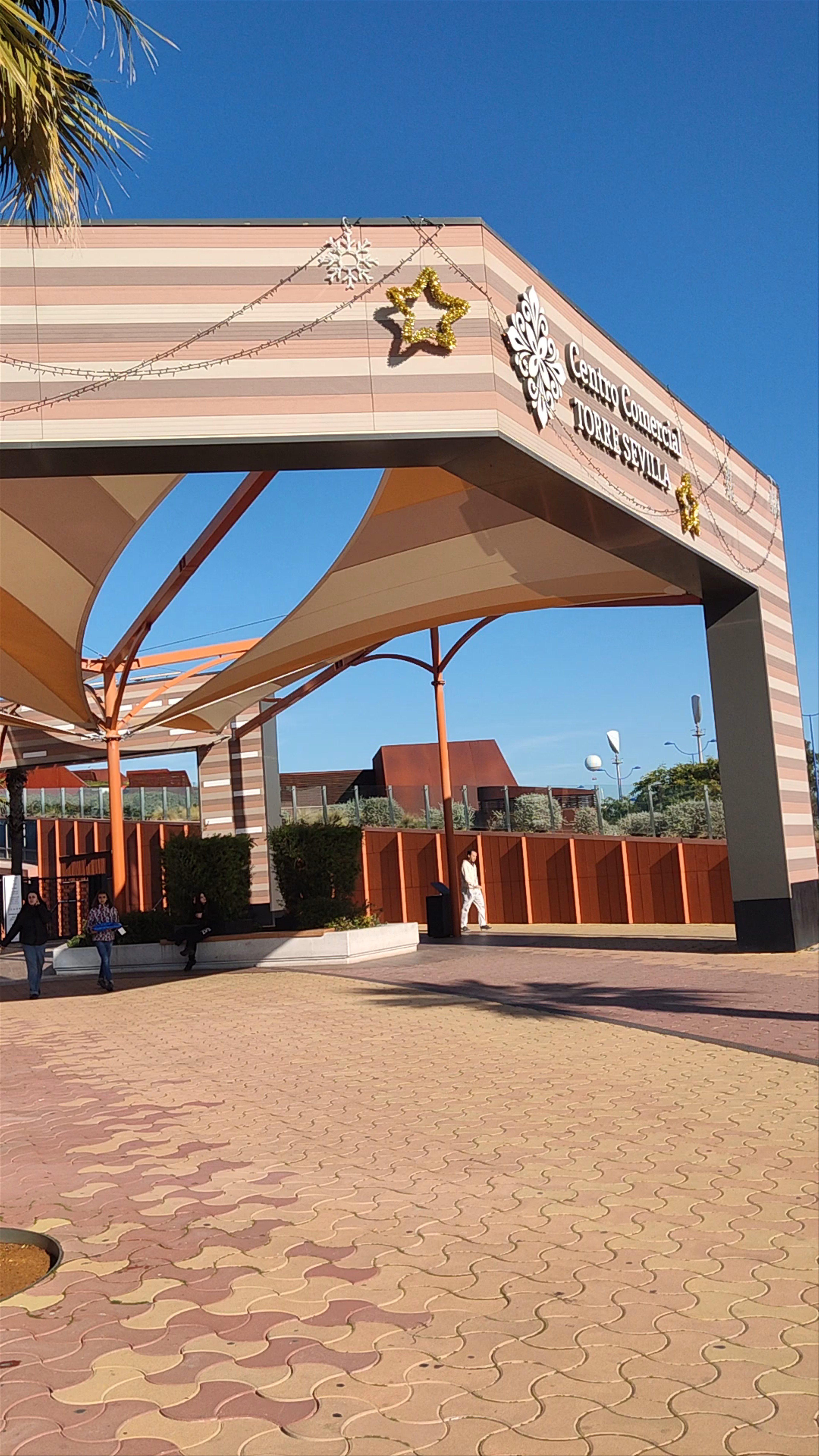 Centro Comercial TORRE SEVILLA