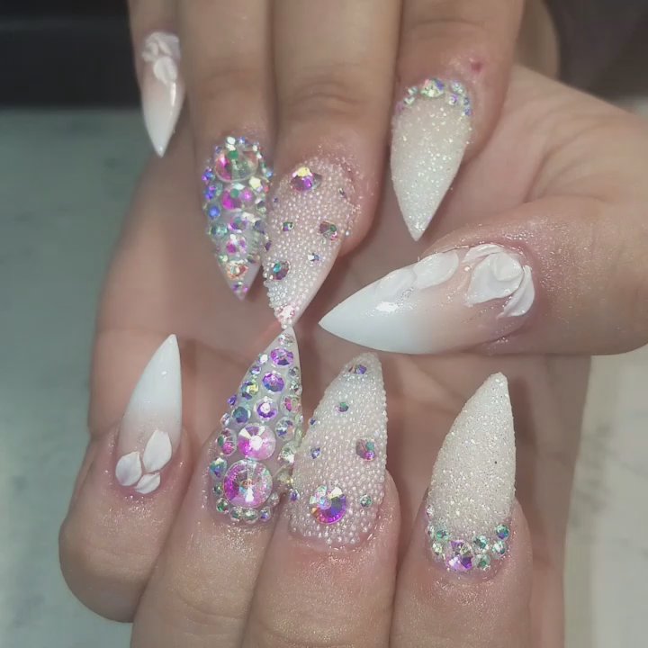 LA Nails & Spa - Nail Salons Near Me - Caledonia, Michigan