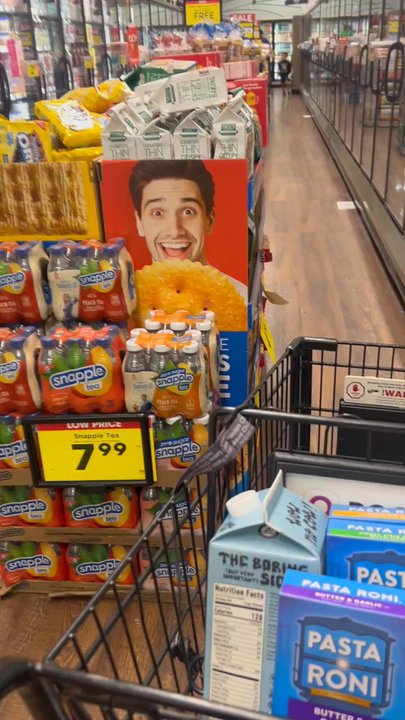 Ralphs - Narrow aisles, makes no sense - Grocery Near Me - Monterey Park, California