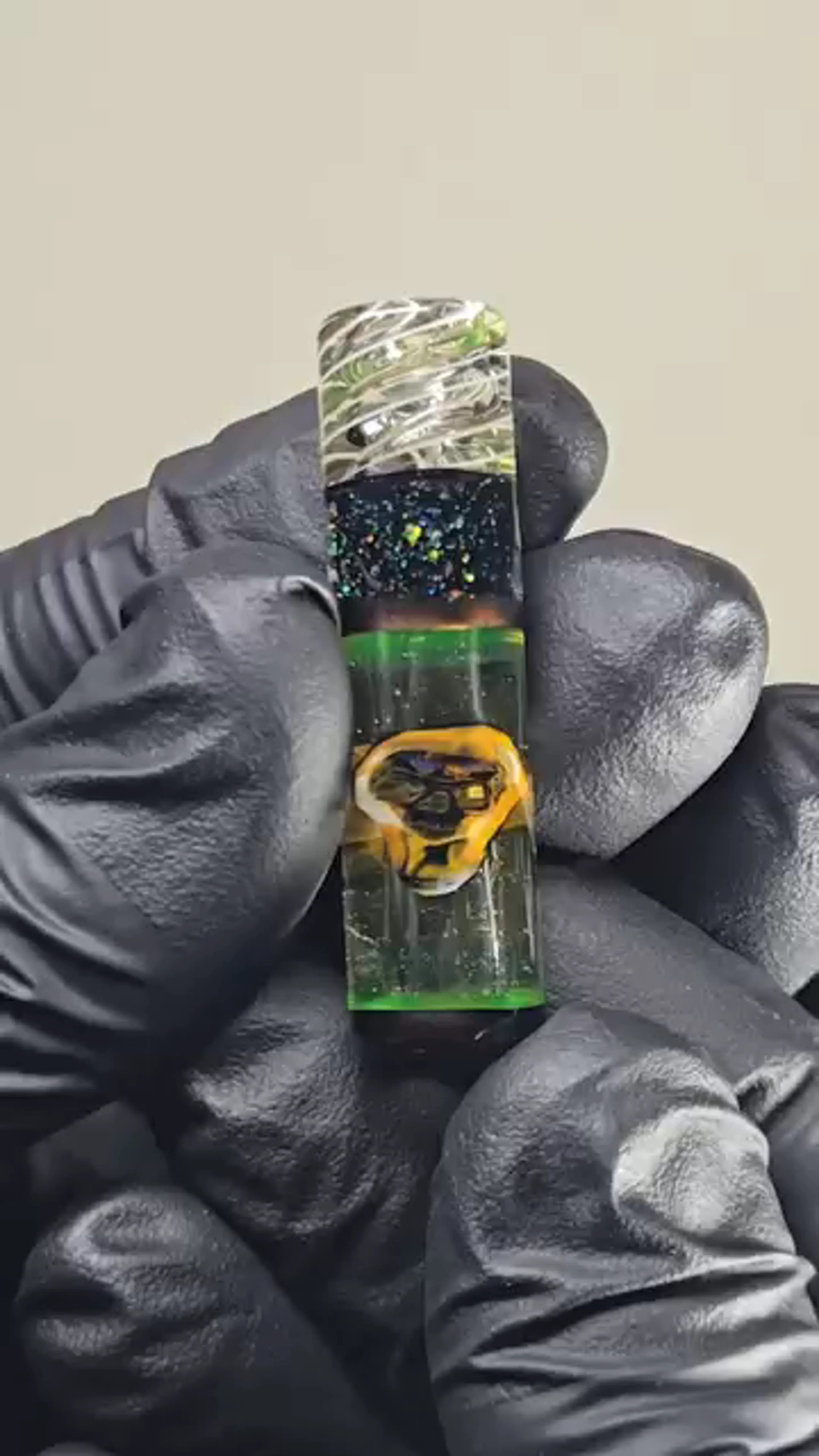 Preview pic of UV Skull Lightbulb Glass Tip