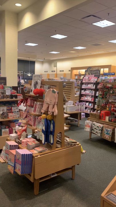 Barnes & Noble - Bookstores Near Me - Seattle, Washington