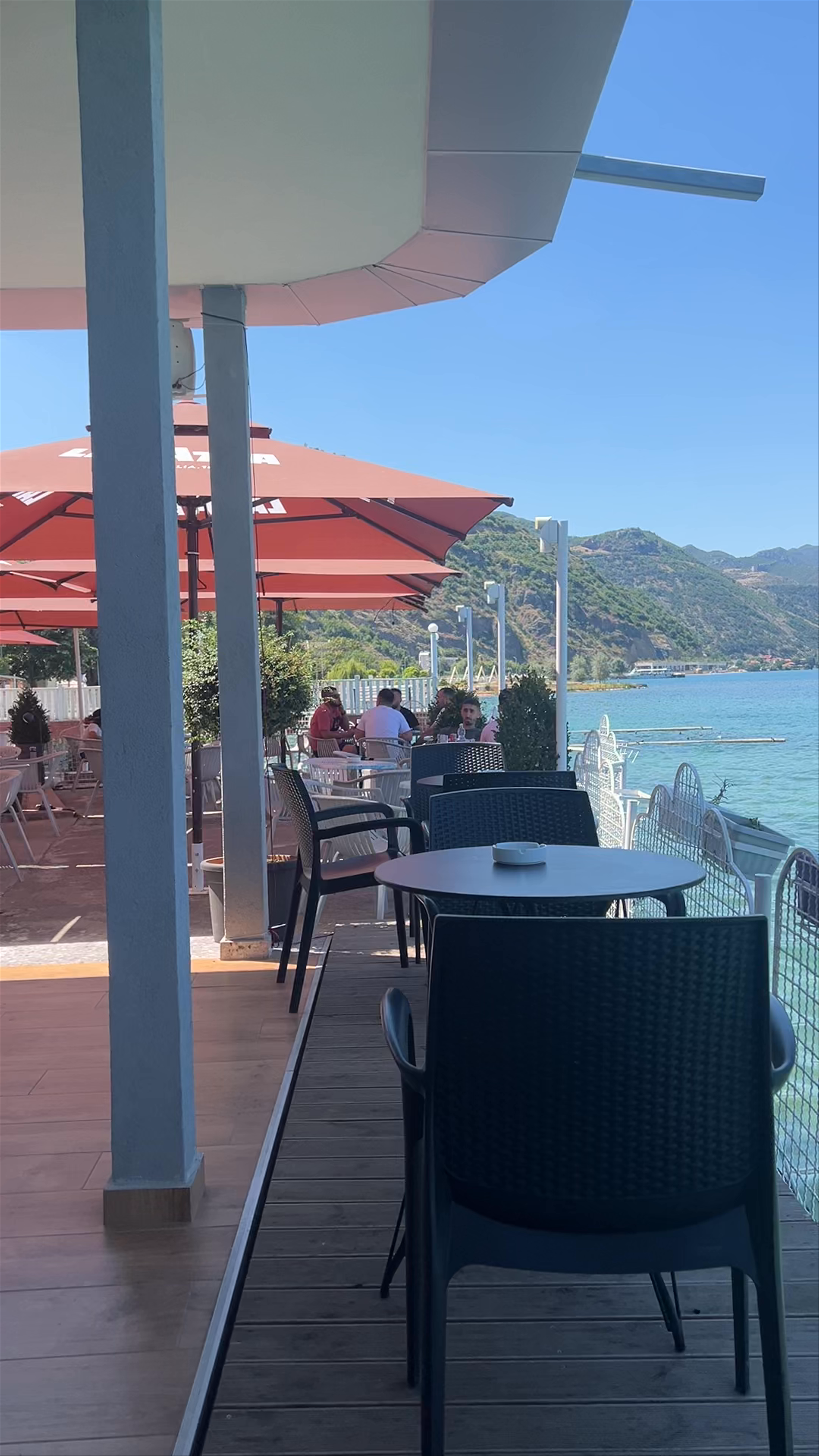 Bar Pelikani: Lakeside Serenity in Pogradec, Albania