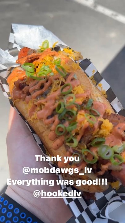 Mob Dawgs - Hands down the best in vegas!!!!! The taste is just fire get it the way it comes trust me you will never go anywhere else!! - Food Trucks Near Me