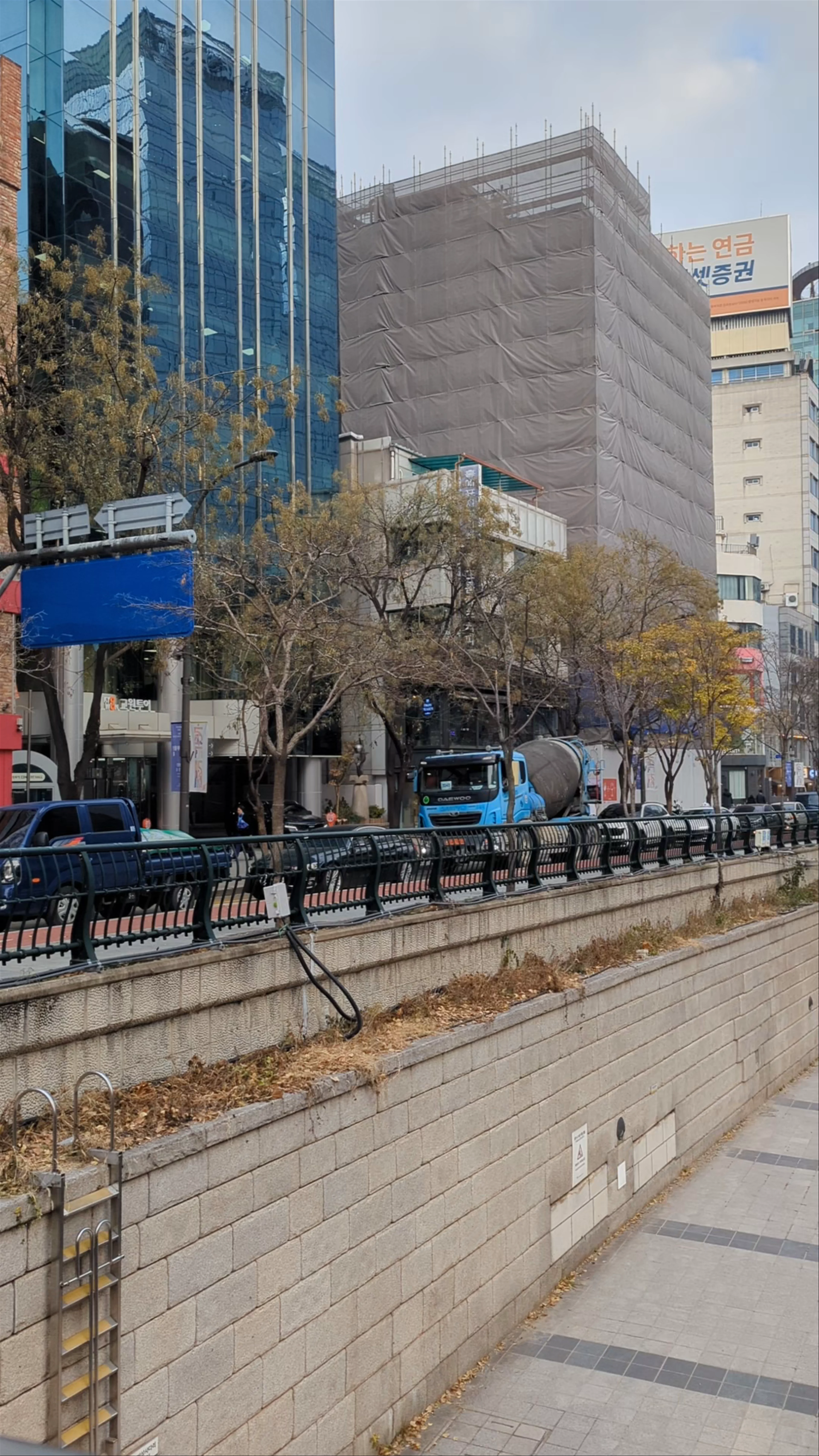 Cheonggyecheon Stream
