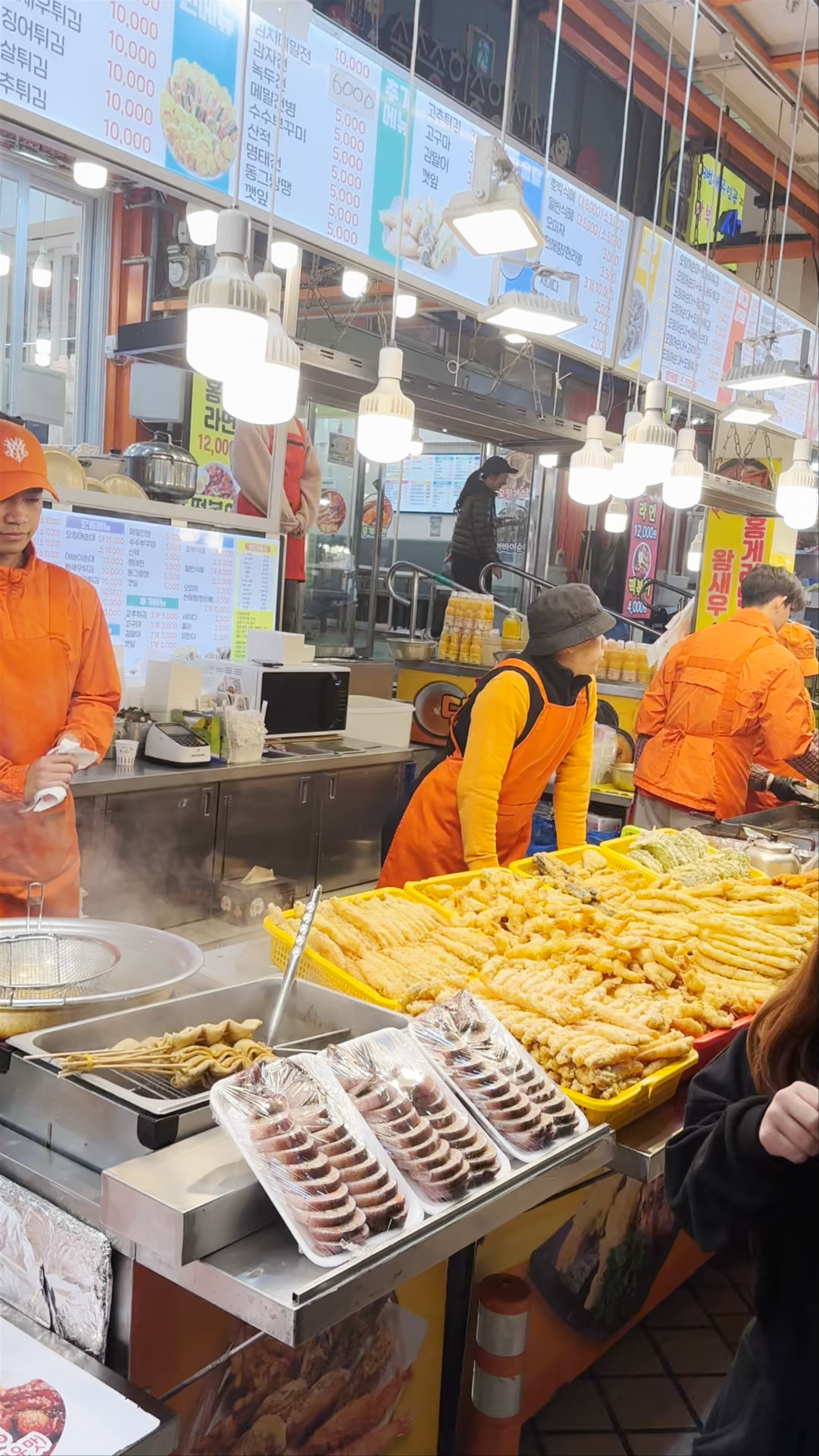 Sokcho Central Market parking lot