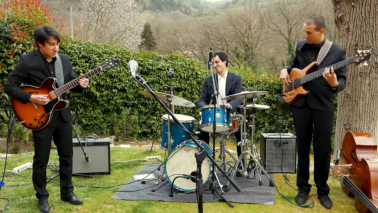 Tuscan Smooth Grooves - The Chicken - video 2