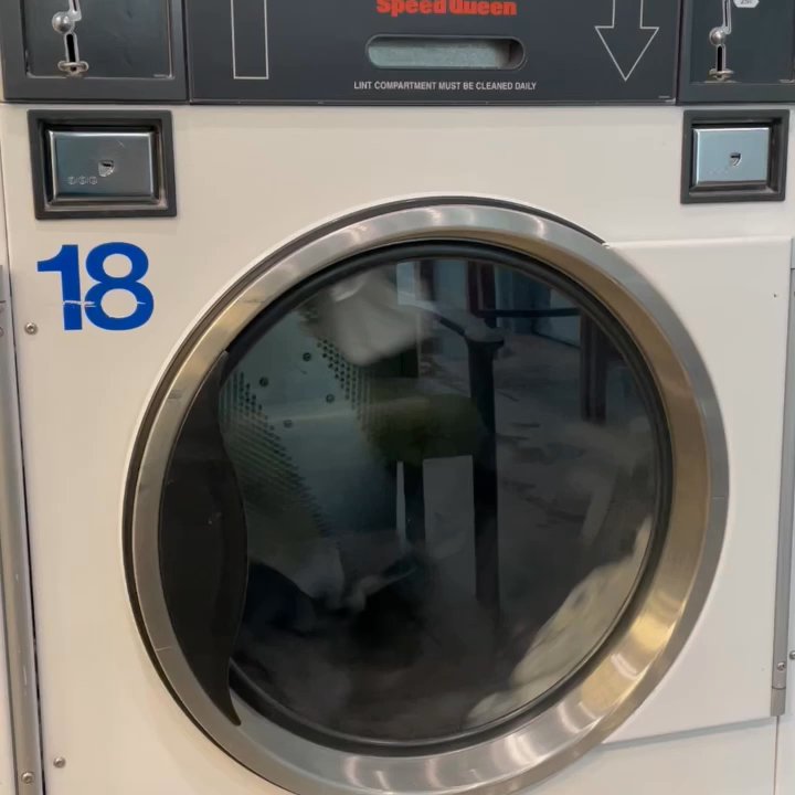 Lolo's Laundry Services - Comin in hot. Great place to get the crud off your ski gear. - Laundromat Near Me - Park City, Utah