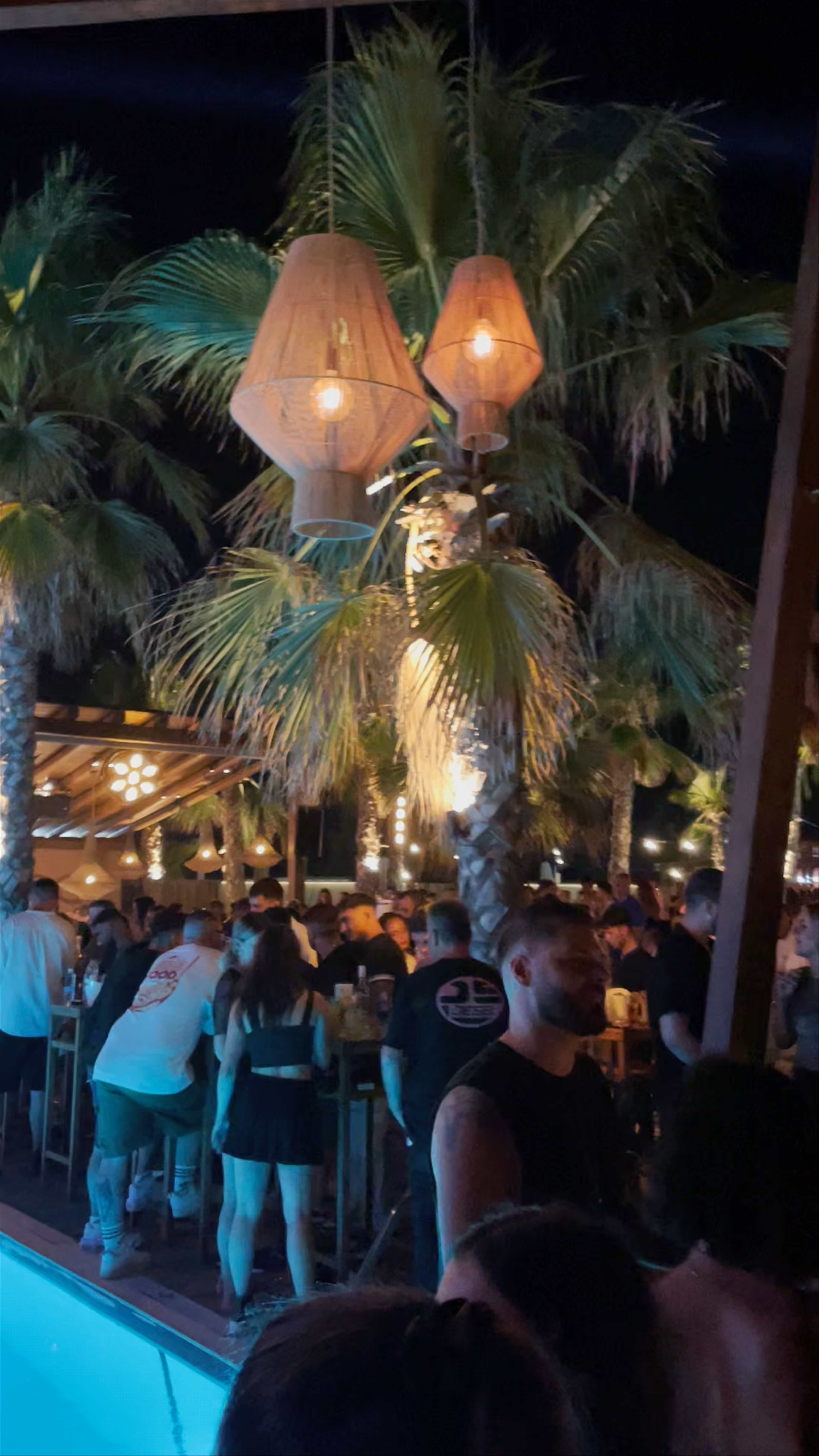 Almira Beach Bar