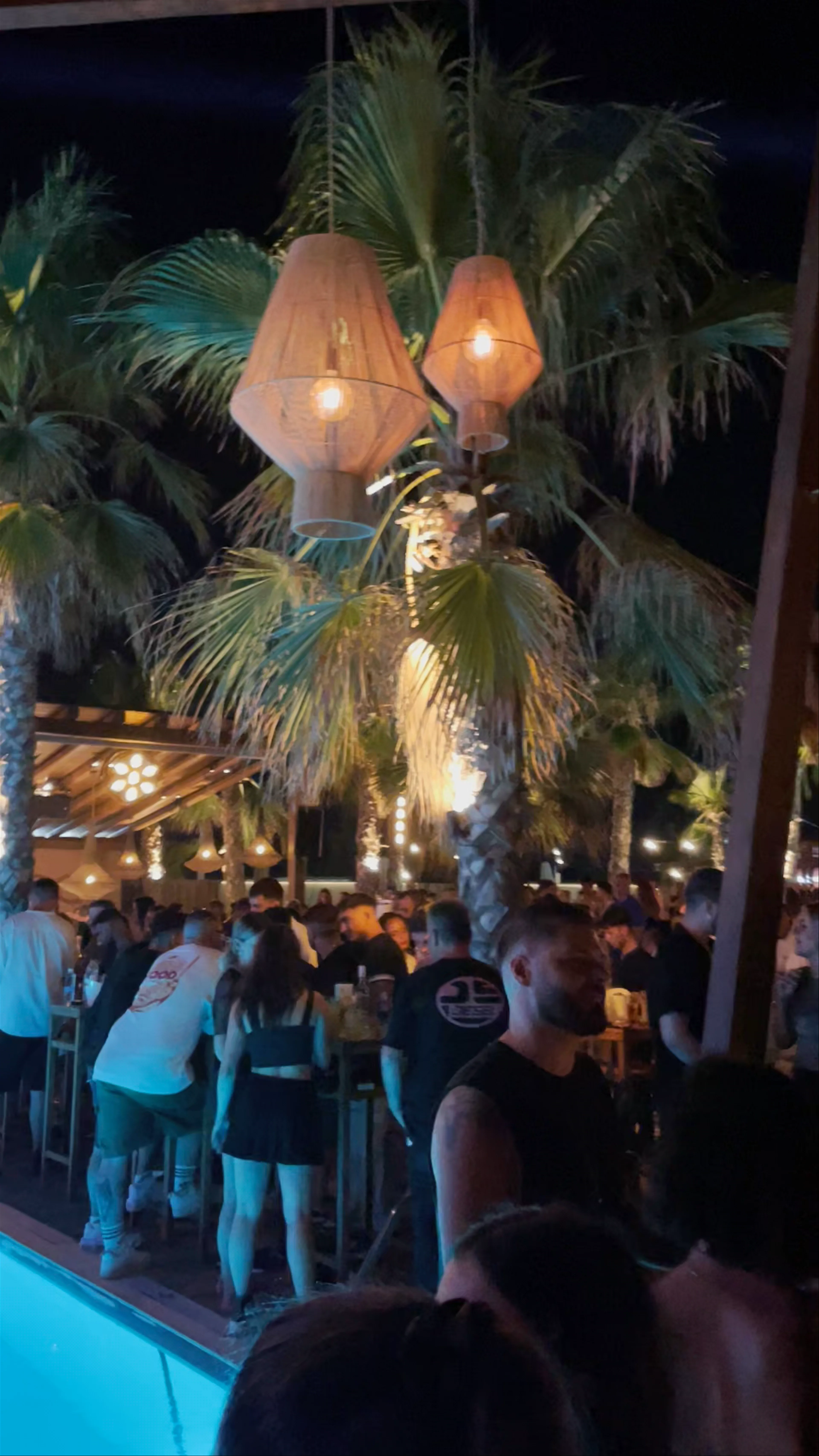 Almira Beach Bar