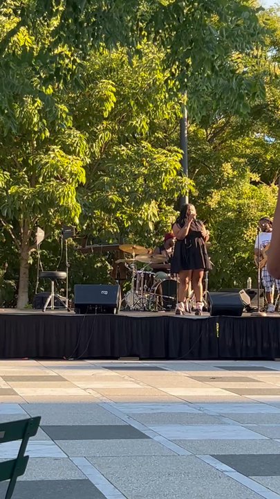 Kiener Plaza - Parks Near Me - Saint Louis, Missouri
