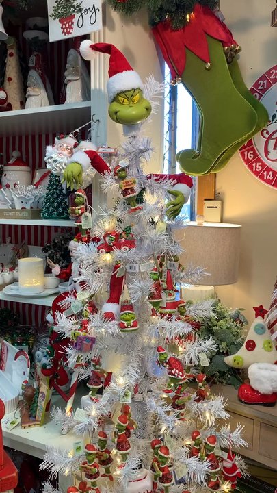 Orange Patch Too - Christmas decor 11/13/23 - Fruits & Veggies Near Me - Mesa, Arizona