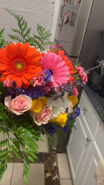 Affordable Florals - Love the floral arrangement I received from Affordable Florals! - Florists Near Me - Cleveland, Ohio