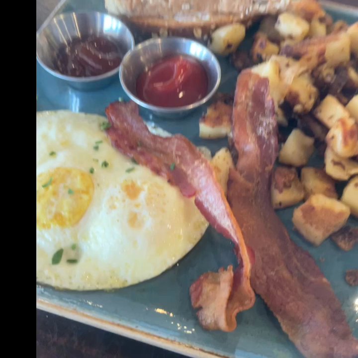 First Watch - Traditional breakfast with bacon - Cafes Near Me - North Richland Hills, Texas
