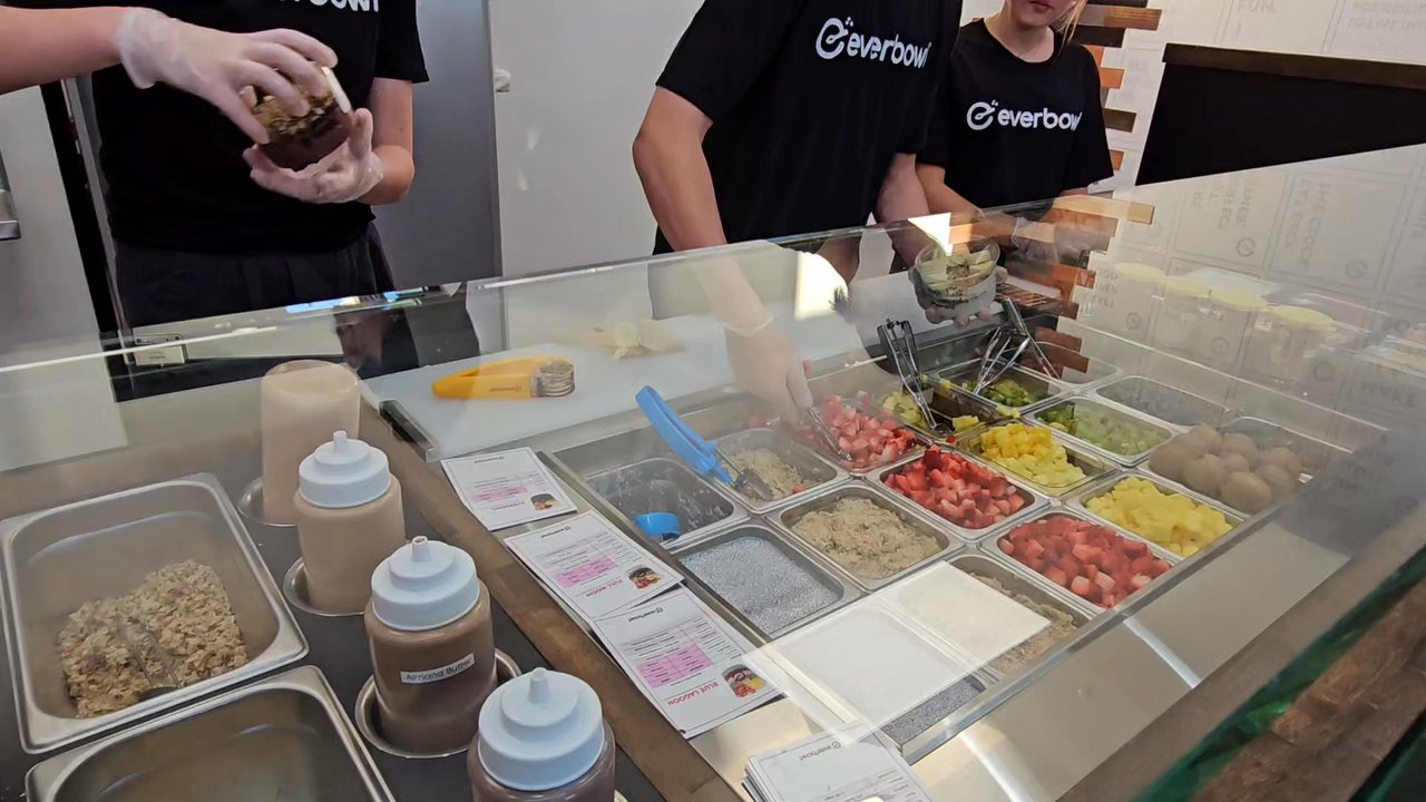 Everbowl - Making bowls - Acai Bowls Near Me - Gilbert, Arizona