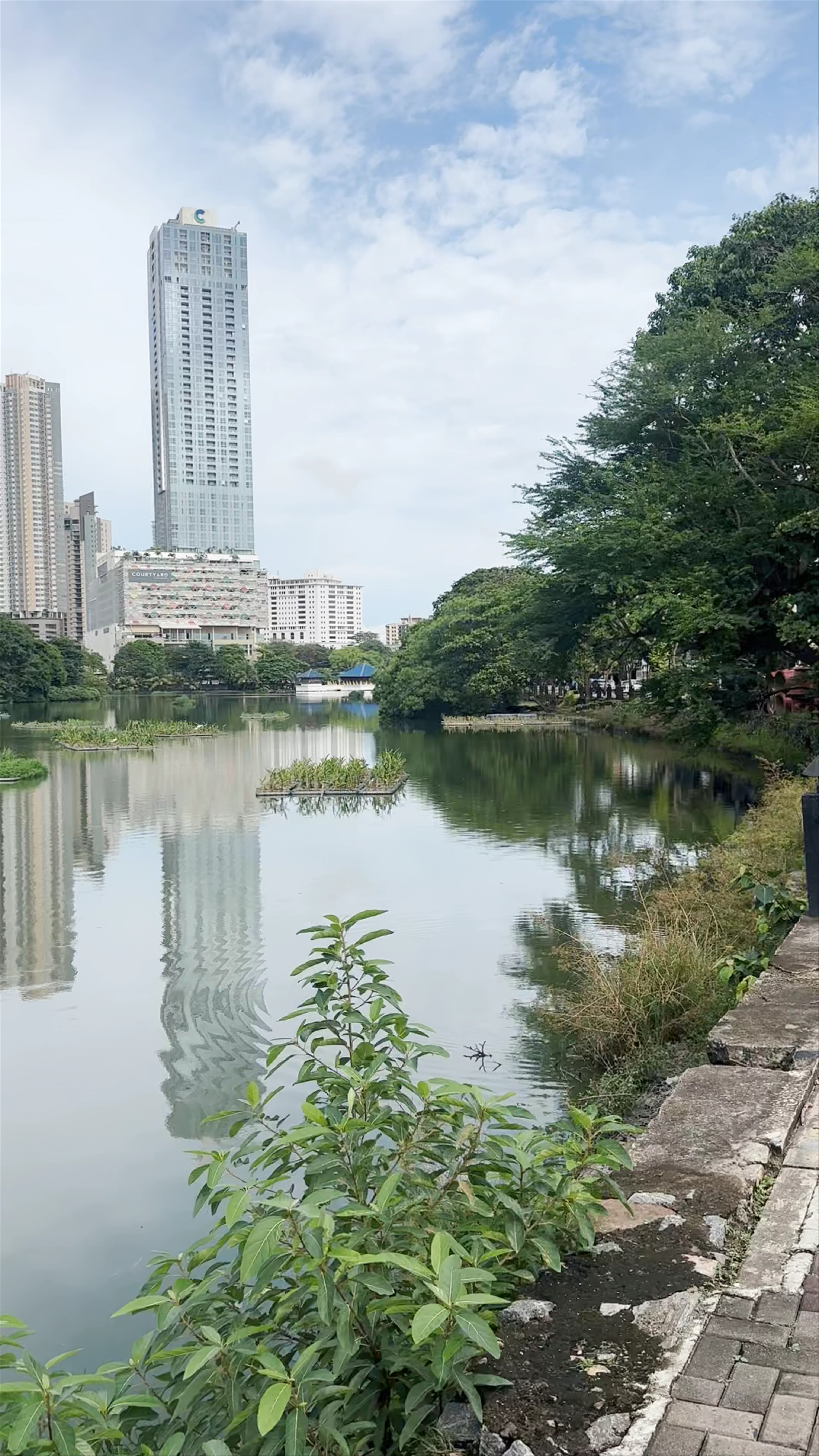 Gangaramaya Park, Children's Park Pathway, Colombo, Sri Lanka