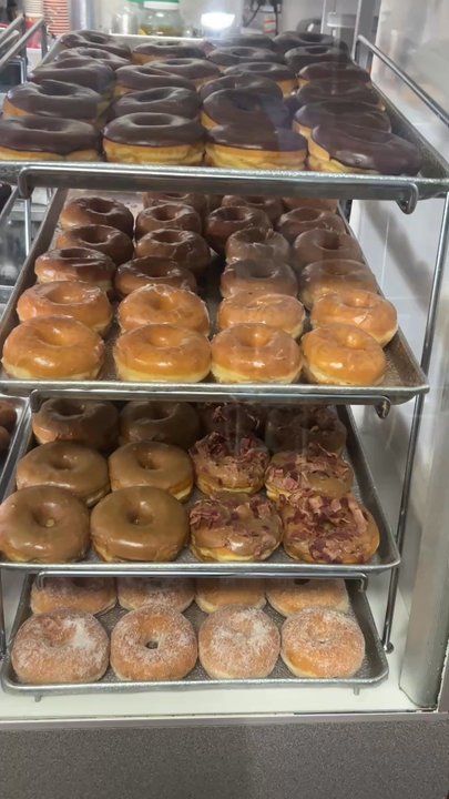 Sunset Donuts - The real deal, not some cruddy chain donut place. - Donuts Near Me - Suisun, California